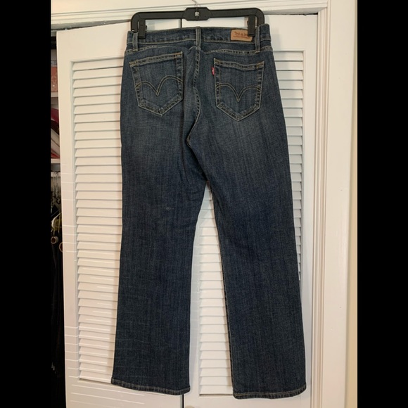 Levi’s - Picture 2 of 4